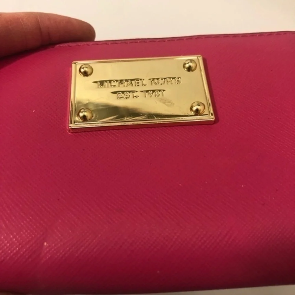 Michael kors pink wristlet wallet clutch